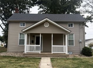 724 N Walnut St, Breese, IL 62230