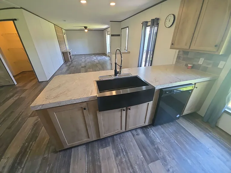 175 Oak Ln — Photo 26