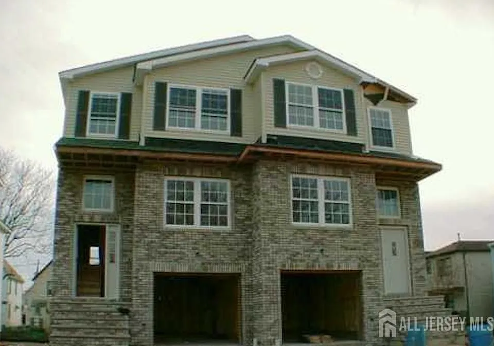 47 Sharot St #2