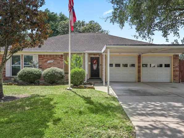 1920 Estate Dr, Deer Park, TX 77536