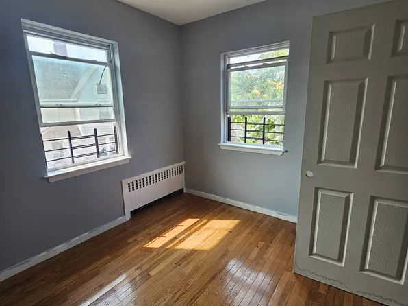 (undisclosed Address), Bronx, NY 10467