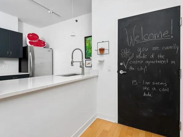 8 E Randolph St Unit 2906, Chicago, IL 60601