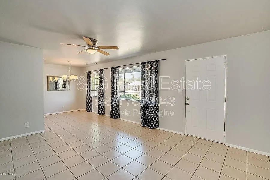 4 bed, 2.0 bath, 1751 sqft, $2,500 — Photo 4