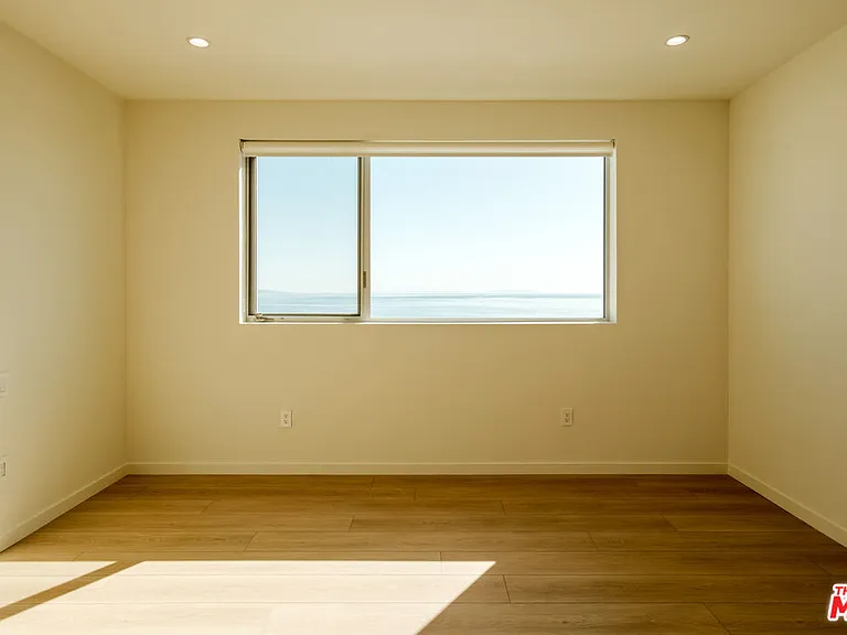 18225 Coastline Dr — Photo 12