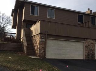 2101 Kings Valley Rd W, Golden Valley, MN 55427