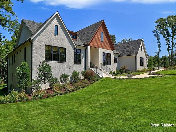 2nd image of 5243 Prestwick North Cir