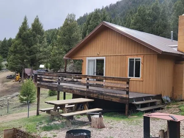 34 Grizzly Bear Rd, Salmon, ID 83467