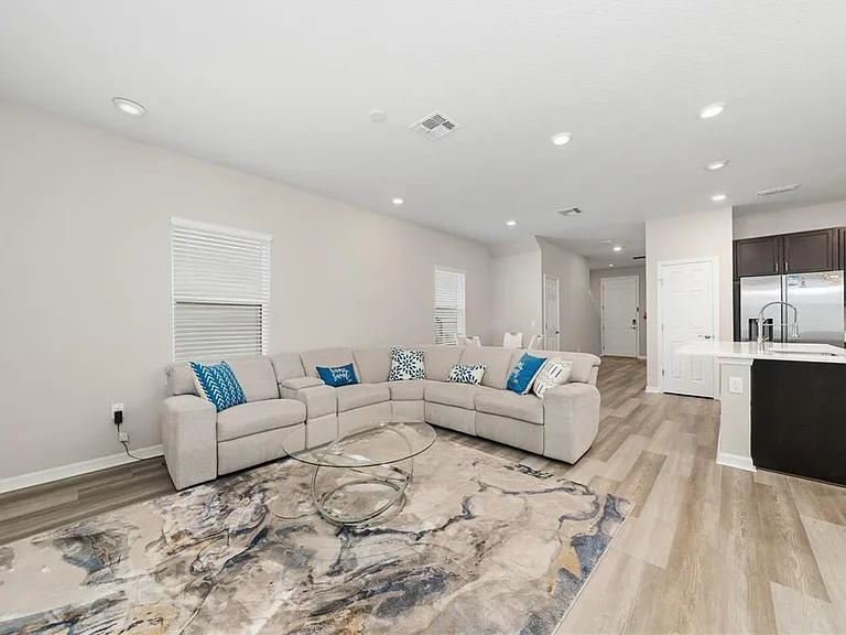 445 Silverbell Trl — Photo 16