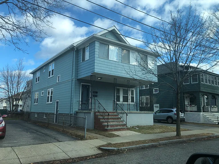 19 Cornell St #19 — Photo 1