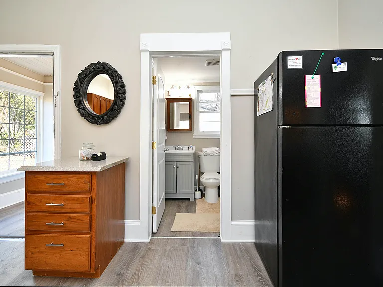 85 Allen St — Photo 11