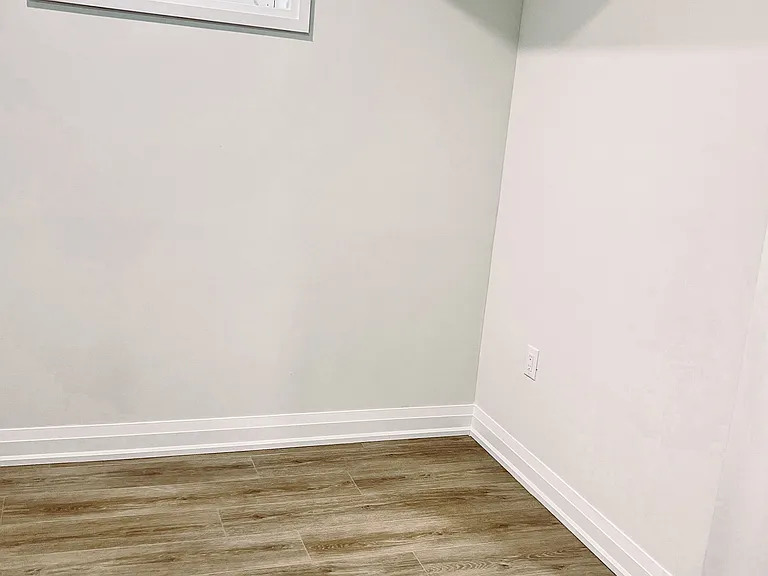 210 McKee Ave #BASEMENT — Photo 3