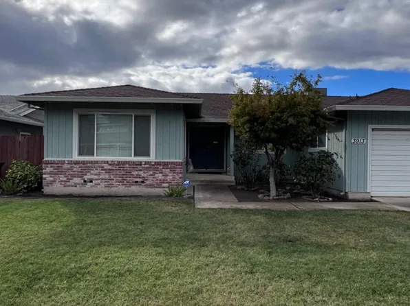 3913 Estate Dr, Stockton, CA 95209