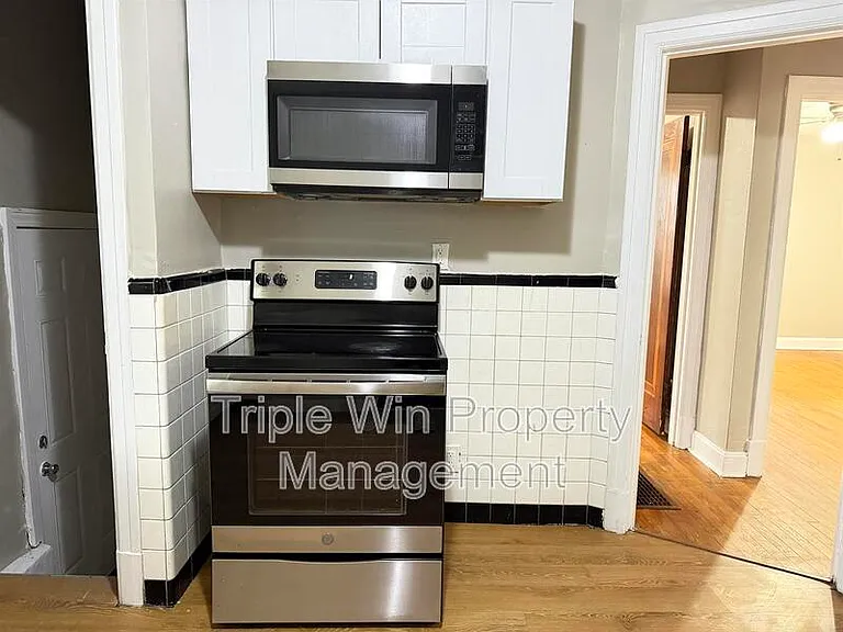 2527 Switzer Ave — Photo 19