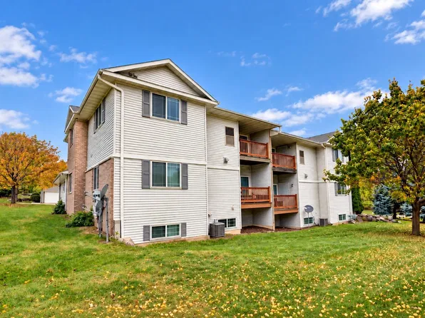 6081 Viroqua Dr, Fitchburg, WI 53719