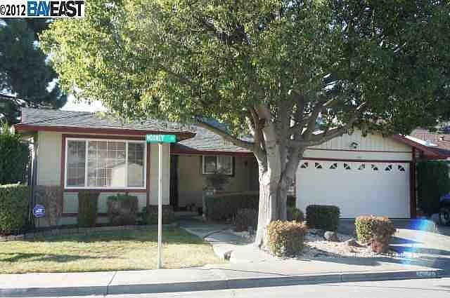 1st image of 34689 Mooney Ct