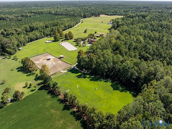 2nd image of 639 Sandy Point Rd