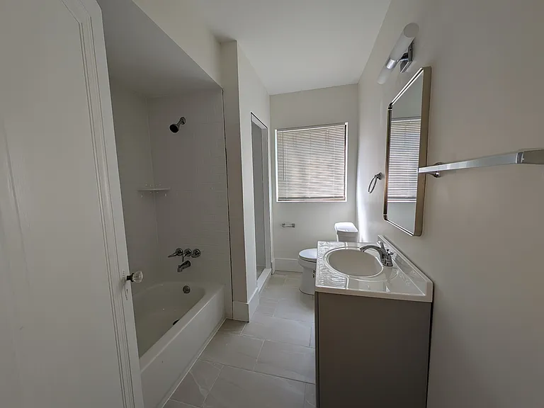 17530 Roselawn St #1 — Photo 10