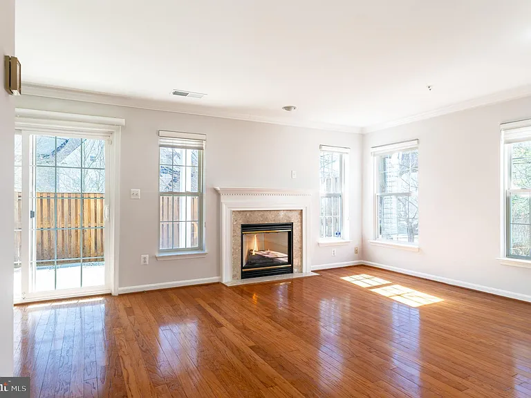 6607 Netties Ln #1601 — Photo 5