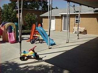 2nd image of 17 Marian Ln