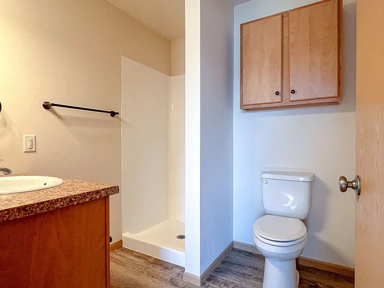 1201 N Memorial Drive 2401 Semling Dr — Photo 22
