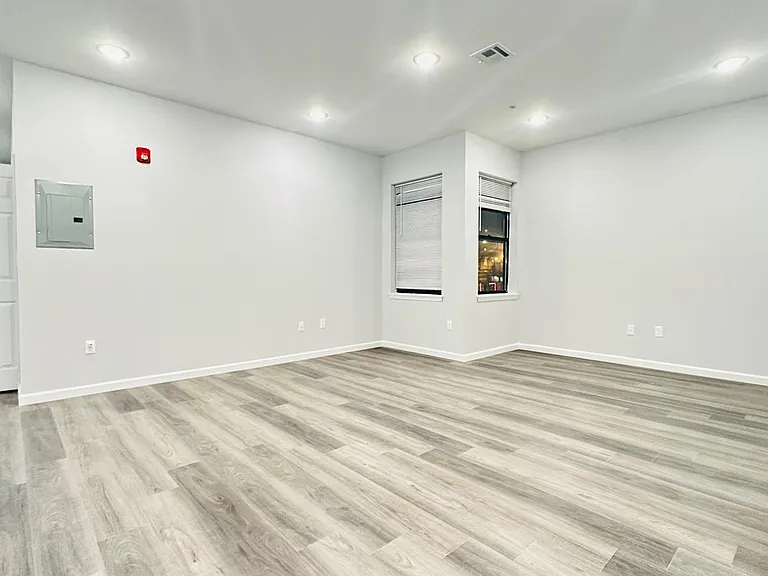 67 Market St #203 — Photo 3