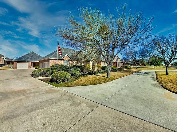 2nd image of 1032 Morton Hill Ln