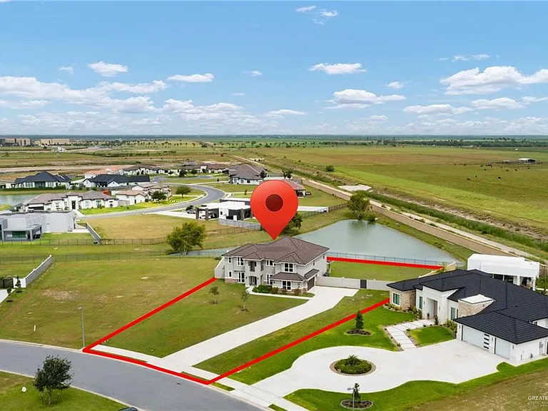 4628 Estancia Pkwy — Photo 35