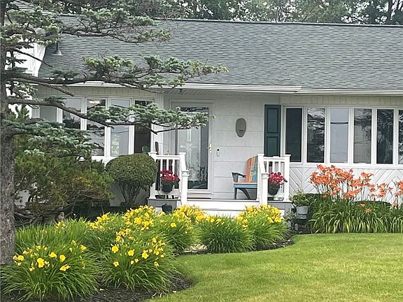 2nd image of 997 W River Rd