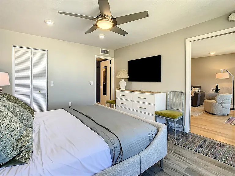 18304 Gulf Blvd #516 — Photo 35