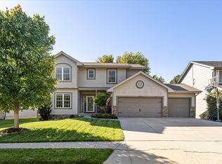 1928 S 198th St, Omaha, NE 68130