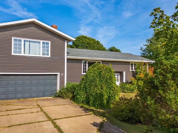 37 Chelsey Cir, Charlottetown, PE C1E 1E9