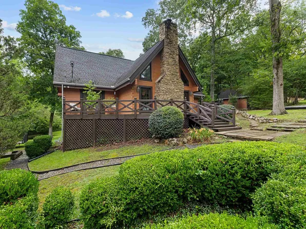 400 Deer Trace Ln, Pell City, AL 35125