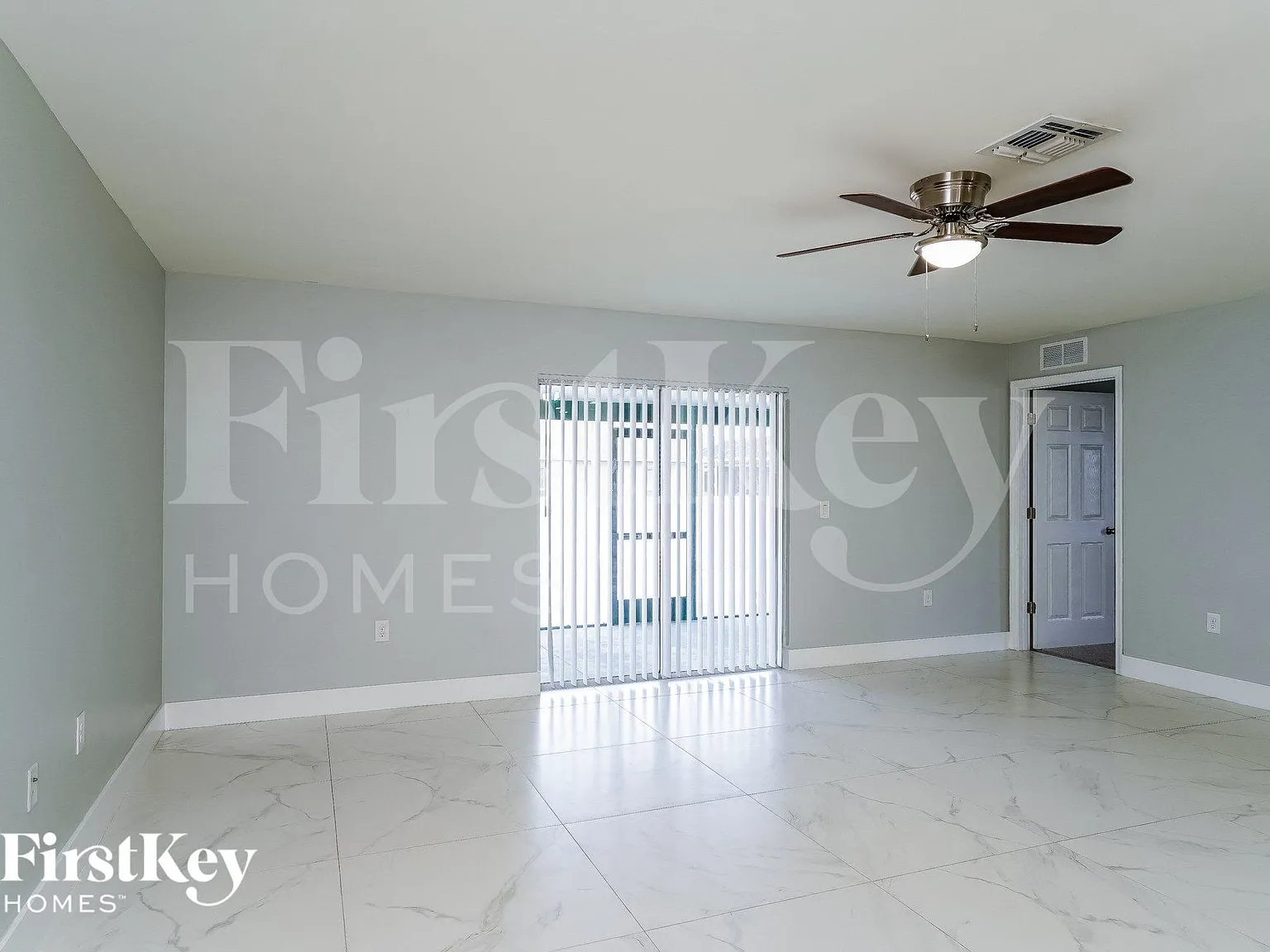 4 bed, 2.0 bath, 1806 sqft, $2,050 — Photo 2