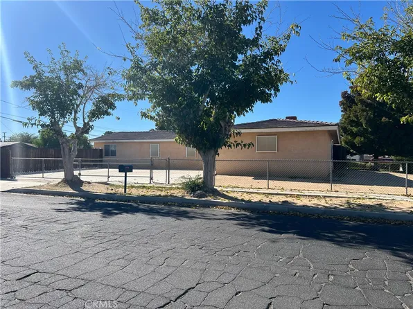 15558 Del Rey Dr, Victorville, CA 92395