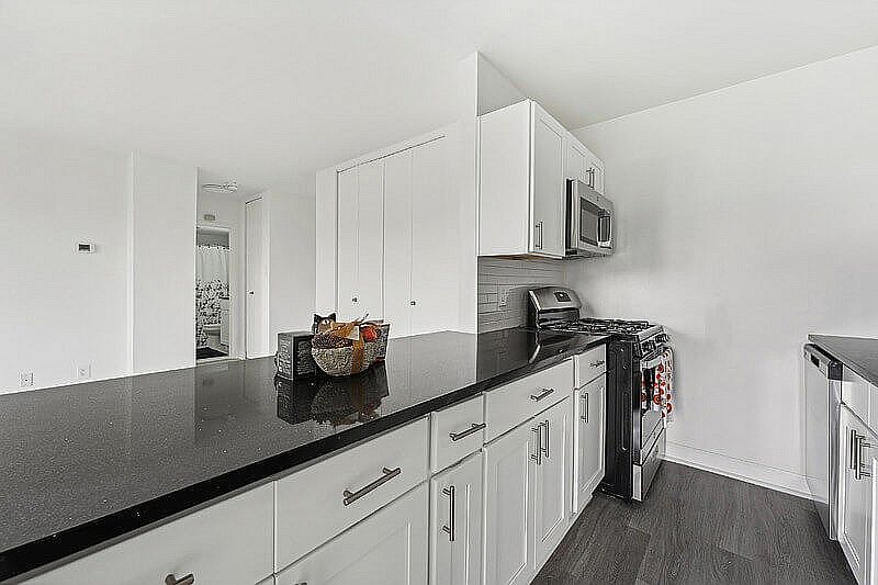 Updated Kitchen Ashlawn at Southern Towers