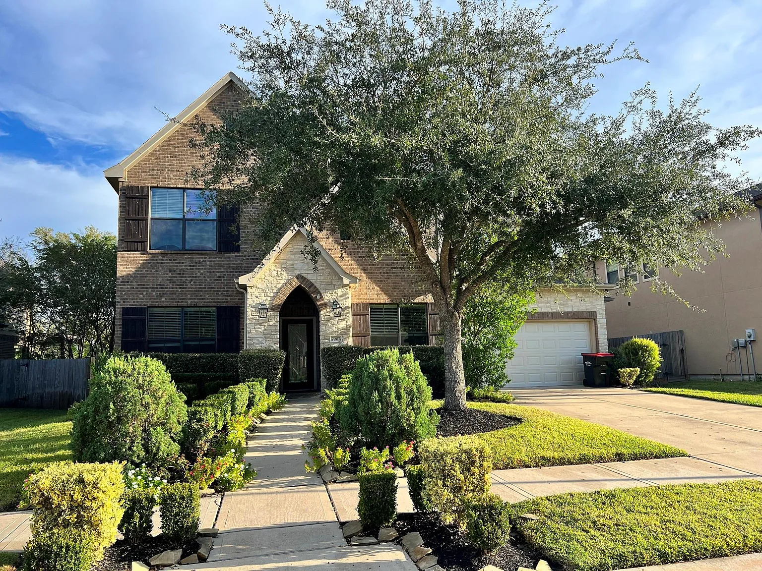 4 bed, 3.5 bath, 3151 sqft, $3,300 — Photo 2
