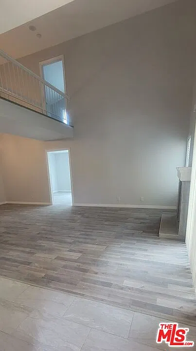 3 bed, 3.0 bath, 1722 sqft, $5,000 — Photo 3