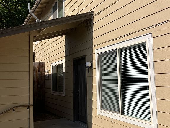 3rd image of 189 Stoneway Dr NW #0