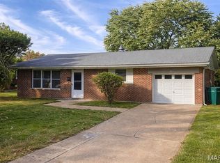 817 Lebon Dr, Saint Louis, MO