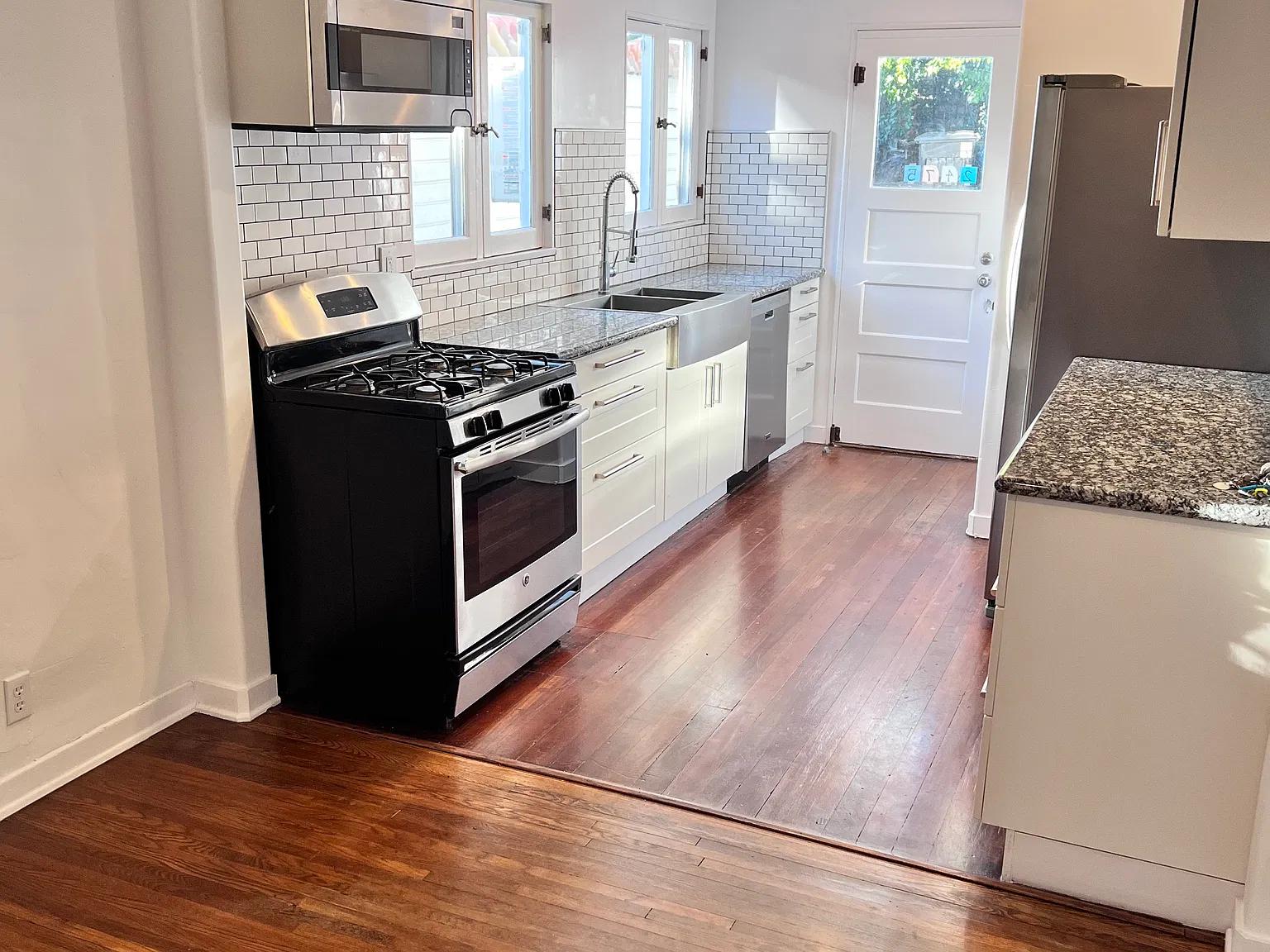 2 bed, 1700 sqft, $4,400 — Photo 4