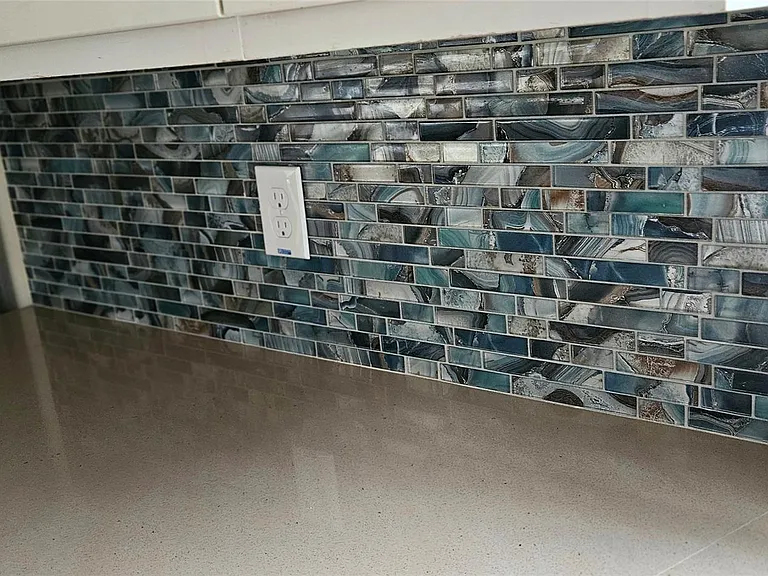 140 S Winterport Cir — Photo 15