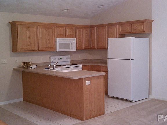 4th image of 1614 W Tiffany Dr #2