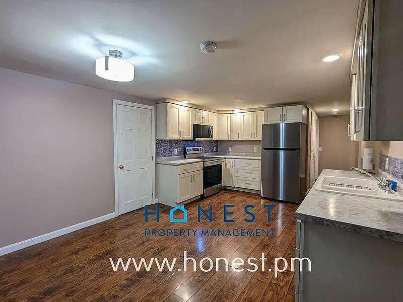 2 bed, 1.0 bath, 1500 sqft, $2,200 — Photo 3