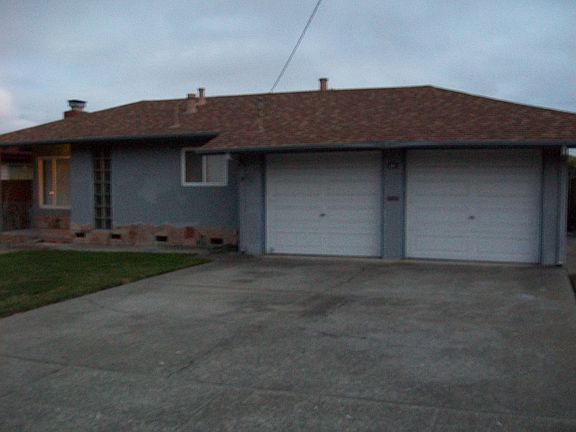 3rd image of 941 Santa Lucia Ave