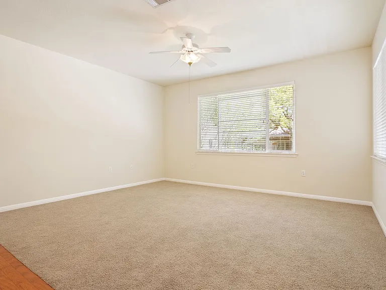 311 Dove Hollow Trl — Photo 7