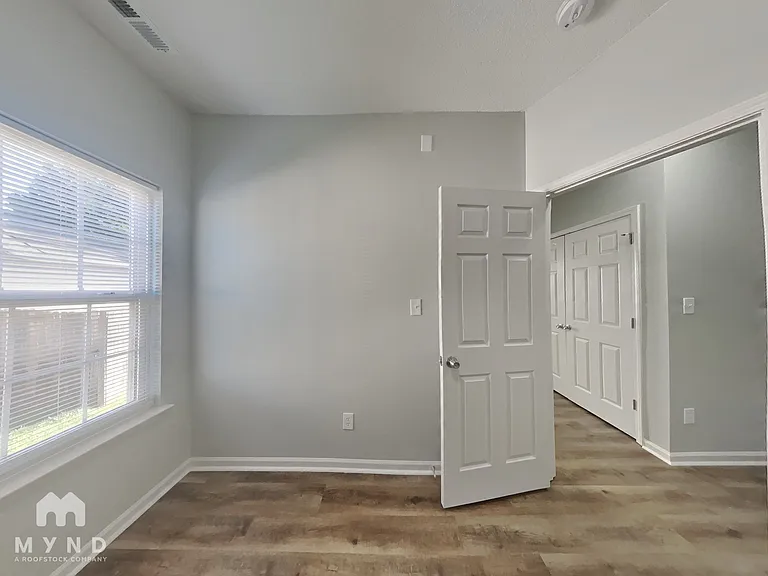 1920 Nigel Ct — Photo 15