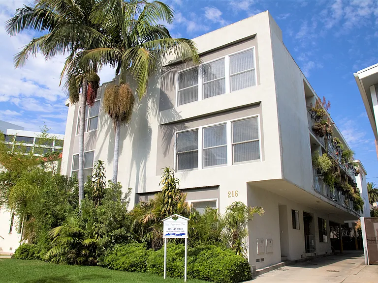 Now Leasing! Gorgeous 1-Bedroom At 216 S. Gale Dr Beverly Hills, Ca 90211 — Photo 10