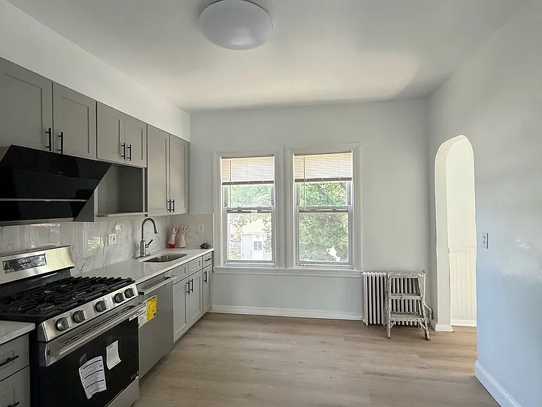 3886-3888 Washington St #2 — Photo 3