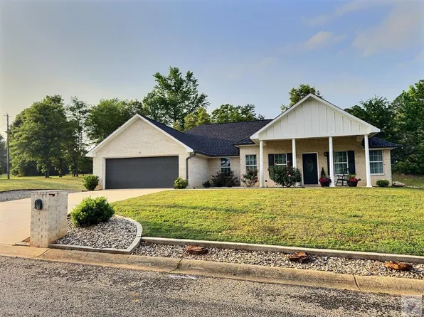703 Willow Oak Dr, Atlanta, TX 75551