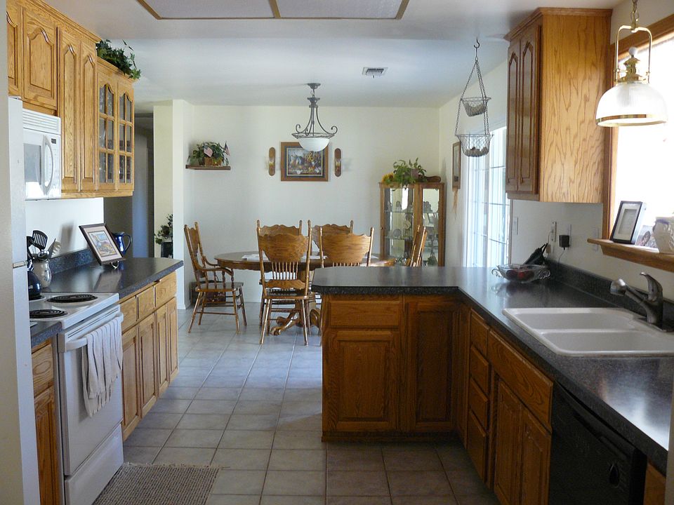 2nd image of 16372 Tacoma Ln
